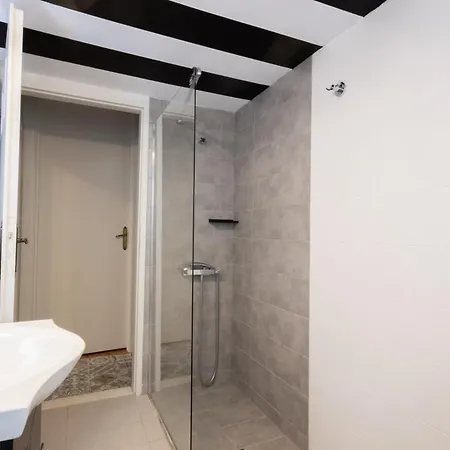 Apartment Acropolis Luxe Retreat 15 Ppl 6 Bdrm Neoclassical Jacuzzi Rooftop