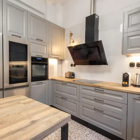 Acropolis Luxe Retreat 15 Ppl 6 Bdrm Neoclassical Jacuzzi Rooftop * Athens